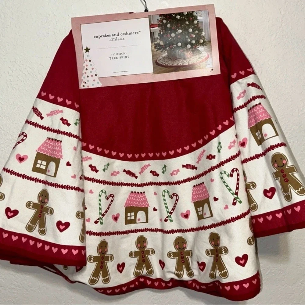 Cupcakes and Cashmere Gingerbread Man Christmas Tree Skirt 52 Inch‎ Red White